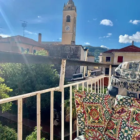 شقة Sotto Il Sole Di Spotorno سبوتورنو